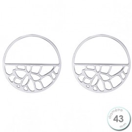 Boucles d'oreilles Les Georgettes motif ruban finition argent diamètre 43 mm